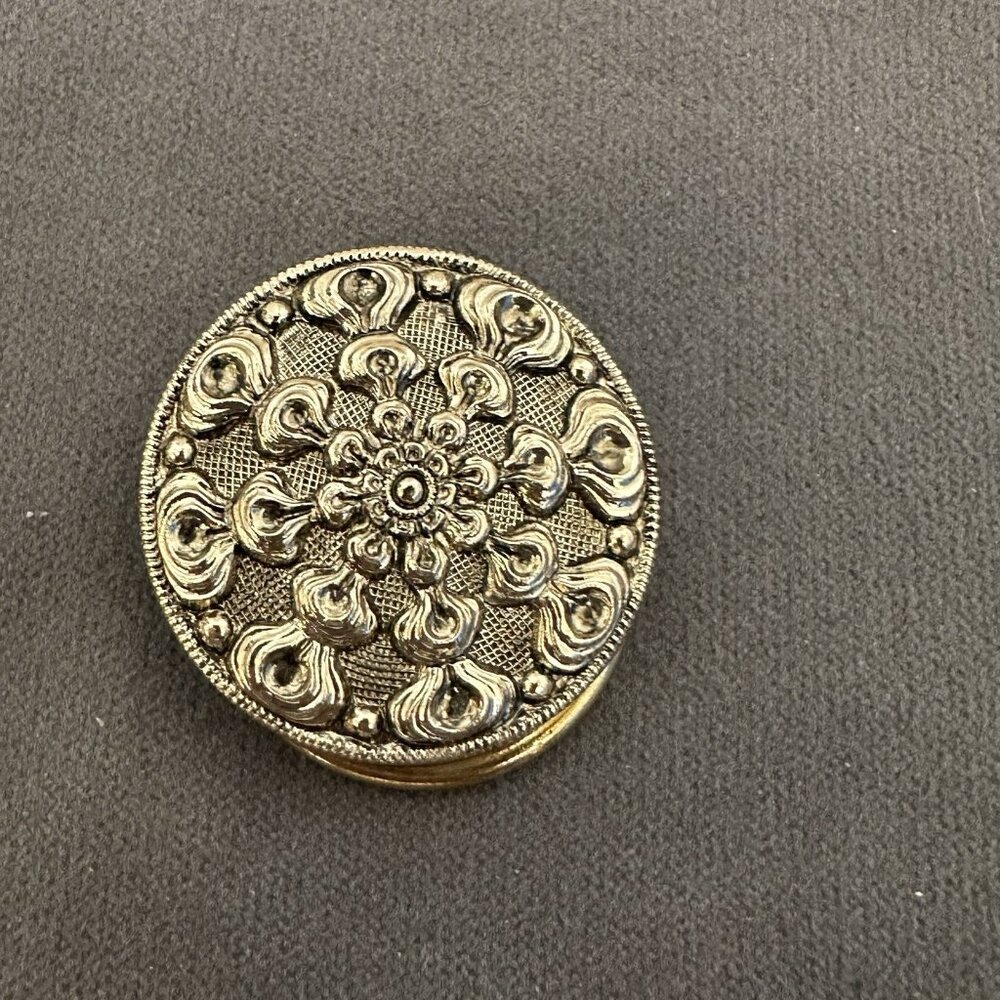 Vintage Western Germany Decorative Gold Tone Metal‎ Scarf Clip filigree Mandala